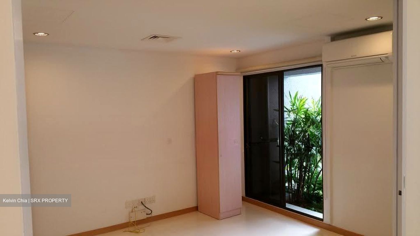 Beaverton Court (D10), Condominium #636885591